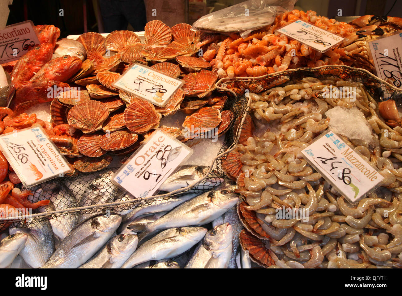 Mercado de Rialto, marché aux poissons de Venise, Italie Banque D'Images