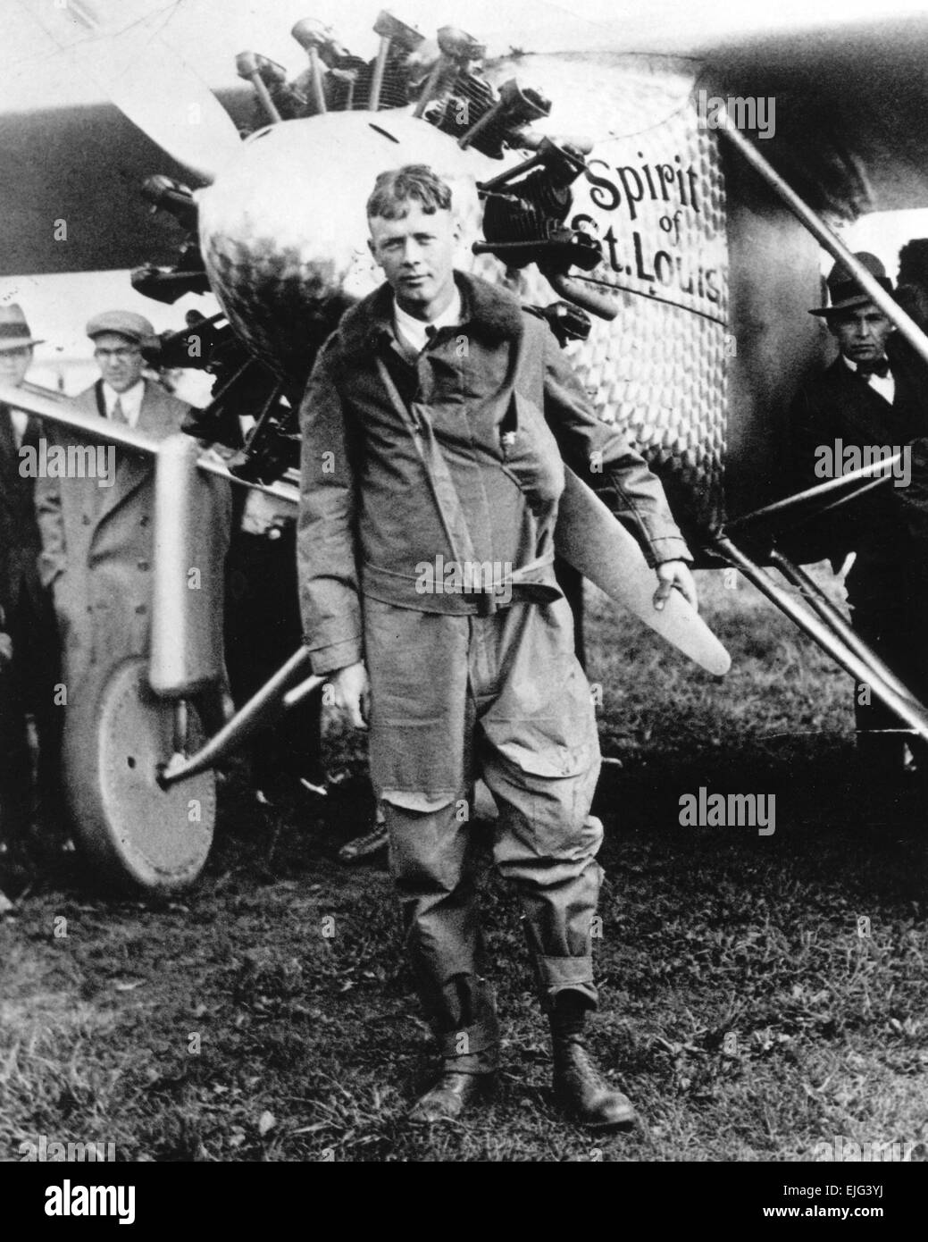 CHARLES LINDBERGH (1902-1974), aviateur américain avec le Spirit of St Louis avant son vol de Roosevelt Field, New York, à Paris en mai 1927 Banque D'Images
