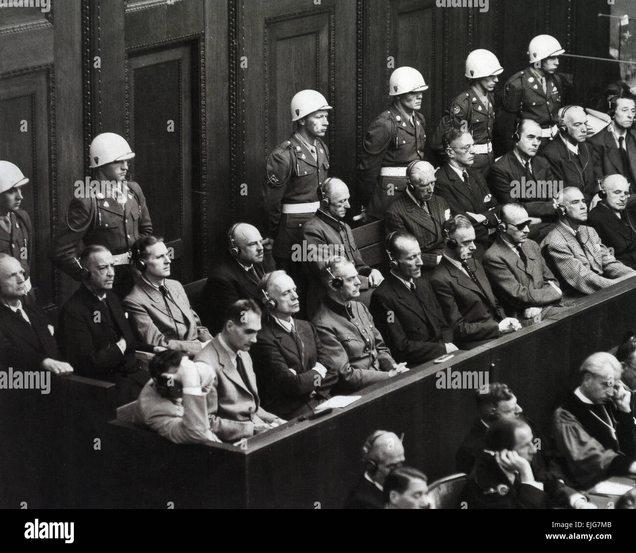 Procès de Nuremberg les défendeurs à écouter les phrases lues sur 1 Octobre 1946 Banque D'Images