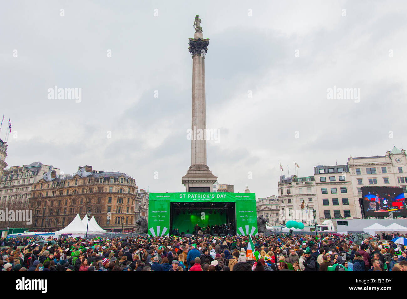 Londres, Royaume-Uni. 15 mars, 2015. St Patrick Day Parade et festival à Trafalgar Square. Banque D'Images