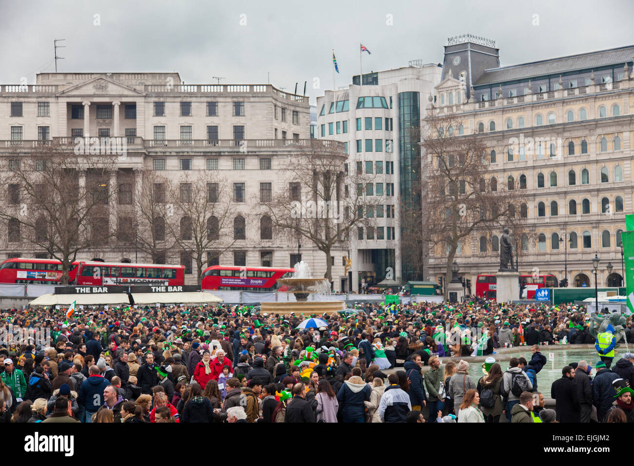Londres, Royaume-Uni. 15 mars, 2015. St Patrick Day Parade et festival à Trafalgar Square. Banque D'Images