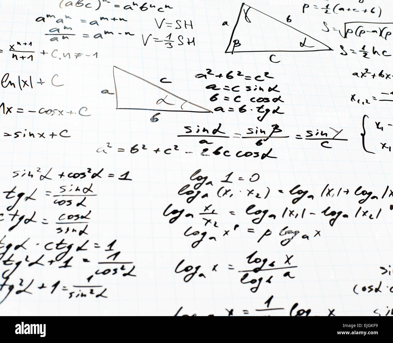 Les équations mathématiques et les formules de trigonométrie Banque D'Images