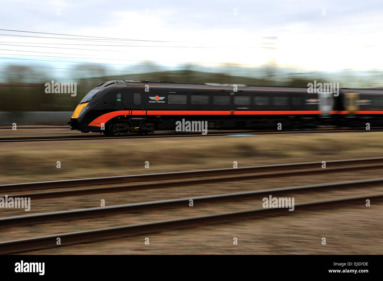 180 classe Zephyr, Grand Central société d'exploitation des trains à grande vitesse, trains diesel, East Coast Main Line Railway, Peterborough Banque D'Images