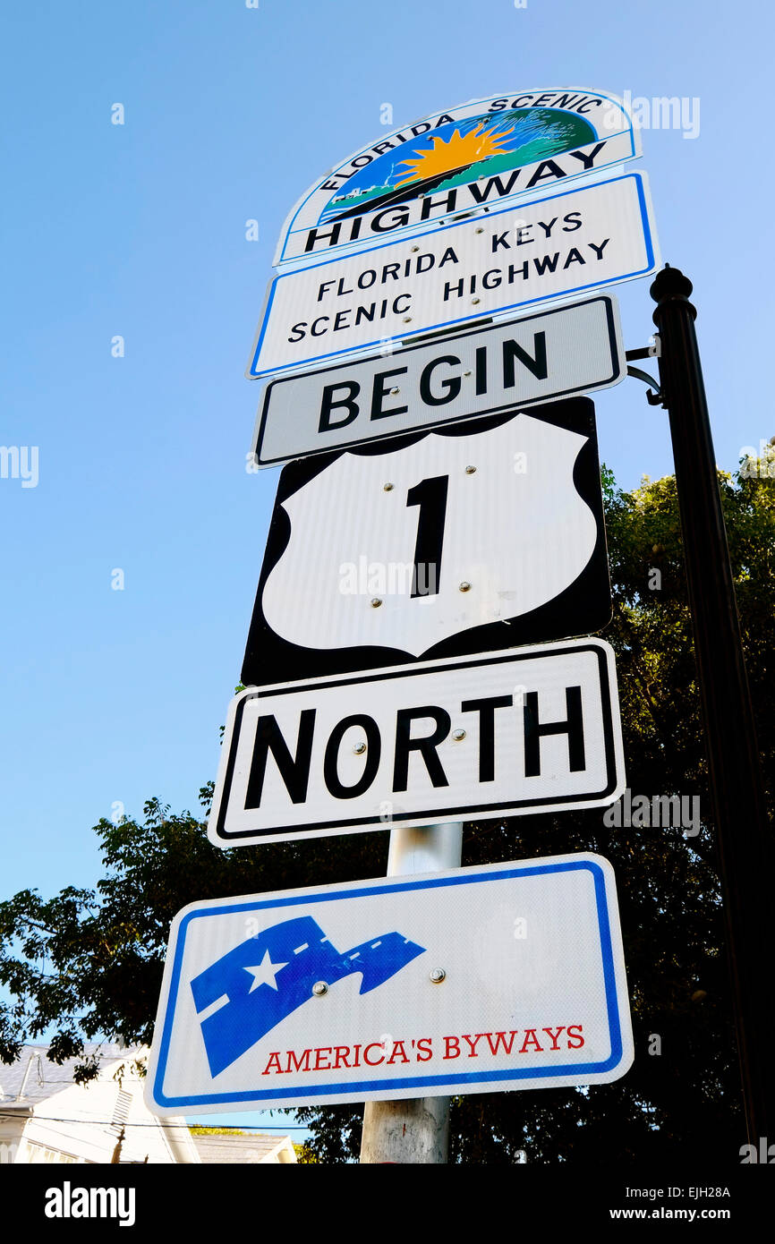 L'autoroute U.S. 1 Début et fin du tracé sud à Key West en Floride Floride destination pour les Caraïbes de l'ouest de Crusie Tamp Banque D'Images L'autoroute U.S. 1 Début et fin du tracé sud à Key West en Floride Floride destination pour les Caraïbes de l'ouest de Crusie Tamp Banque D'Images