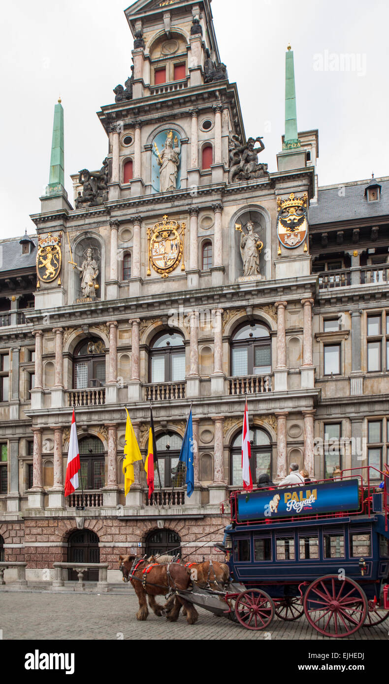 Promenade des tours de quartier historique, Anvers, Belgique Banque D'Images