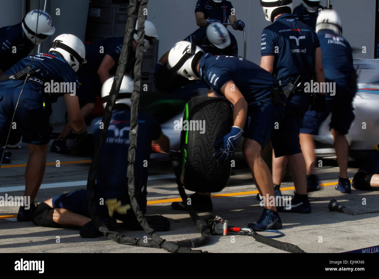 Sport Automobile : Championnat du Monde de Formule 1 de la FIA 2015, Grand Prix de Malaisie, pit stop formation, Williams Martini Racing Banque D'Images
