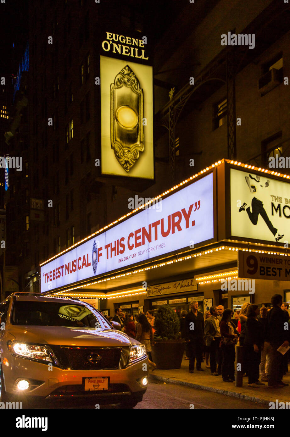L'Eugene O'Neill theatre la nuit, New York City, USA Banque D'Images
