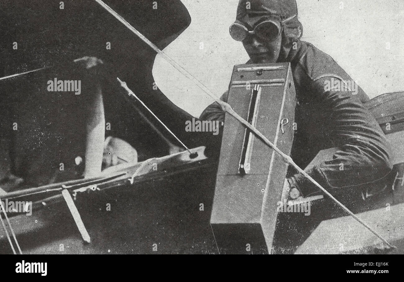 En photographiant les tranchées ennemies - Photographie aérienne de la Première Guerre mondiale, vers 1916 Banque D'Images
