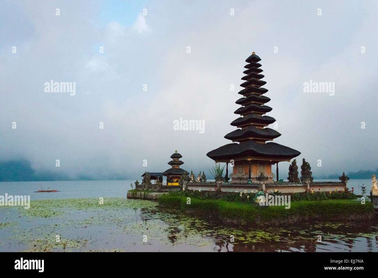 Pura Ulun Danu Bratan temple de l'eau, l'île de Bali, Indonésie Banque D'Images