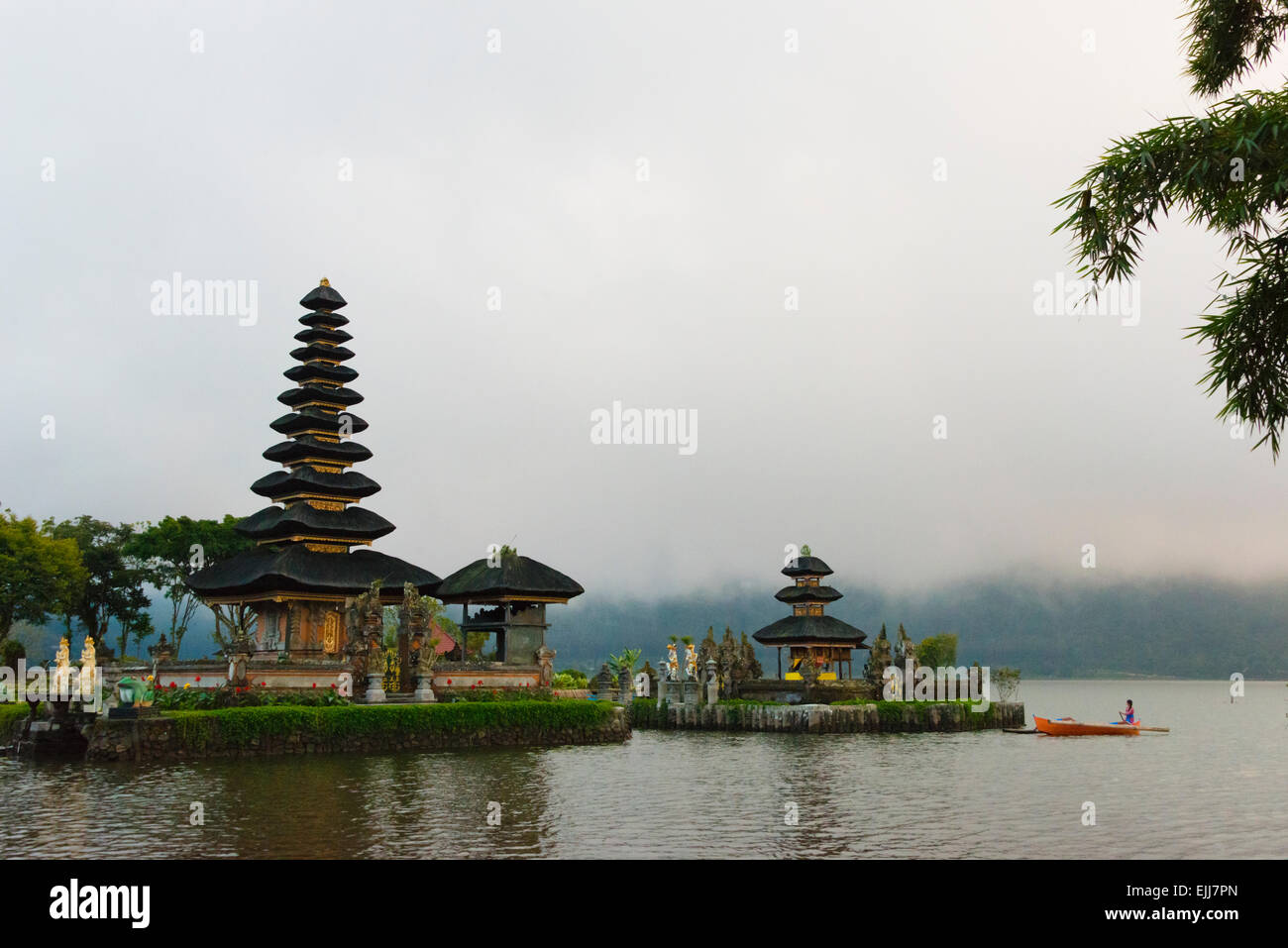 Pura Ulun Danu Bratan temple de l'eau, l'île de Bali, Indonésie Banque D'Images
