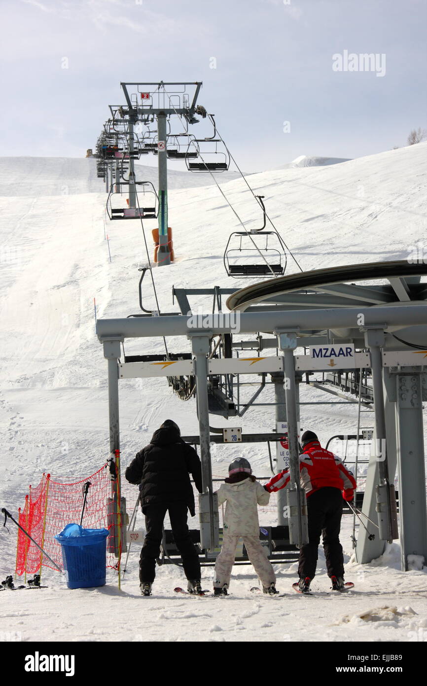 Téléskis à Faraya Mzaar, montagnes du Chouf, au Liban Banque D'Images