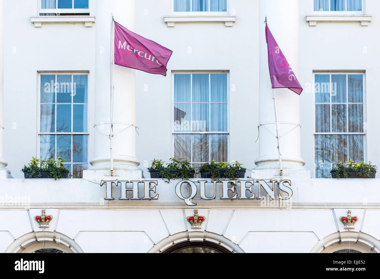 Le Queen's Hotel est un hôtel de prestige à Cheltenham, Gloucestershire, Royaume-Uni maintenant propriété de Mercure Banque D'Images