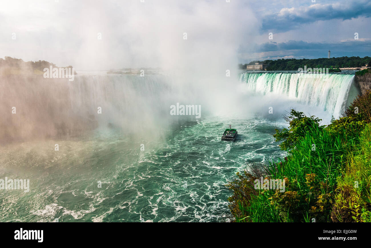 Se mouiller à Niagara Falls à la fin d'octobre. Banque D'Images