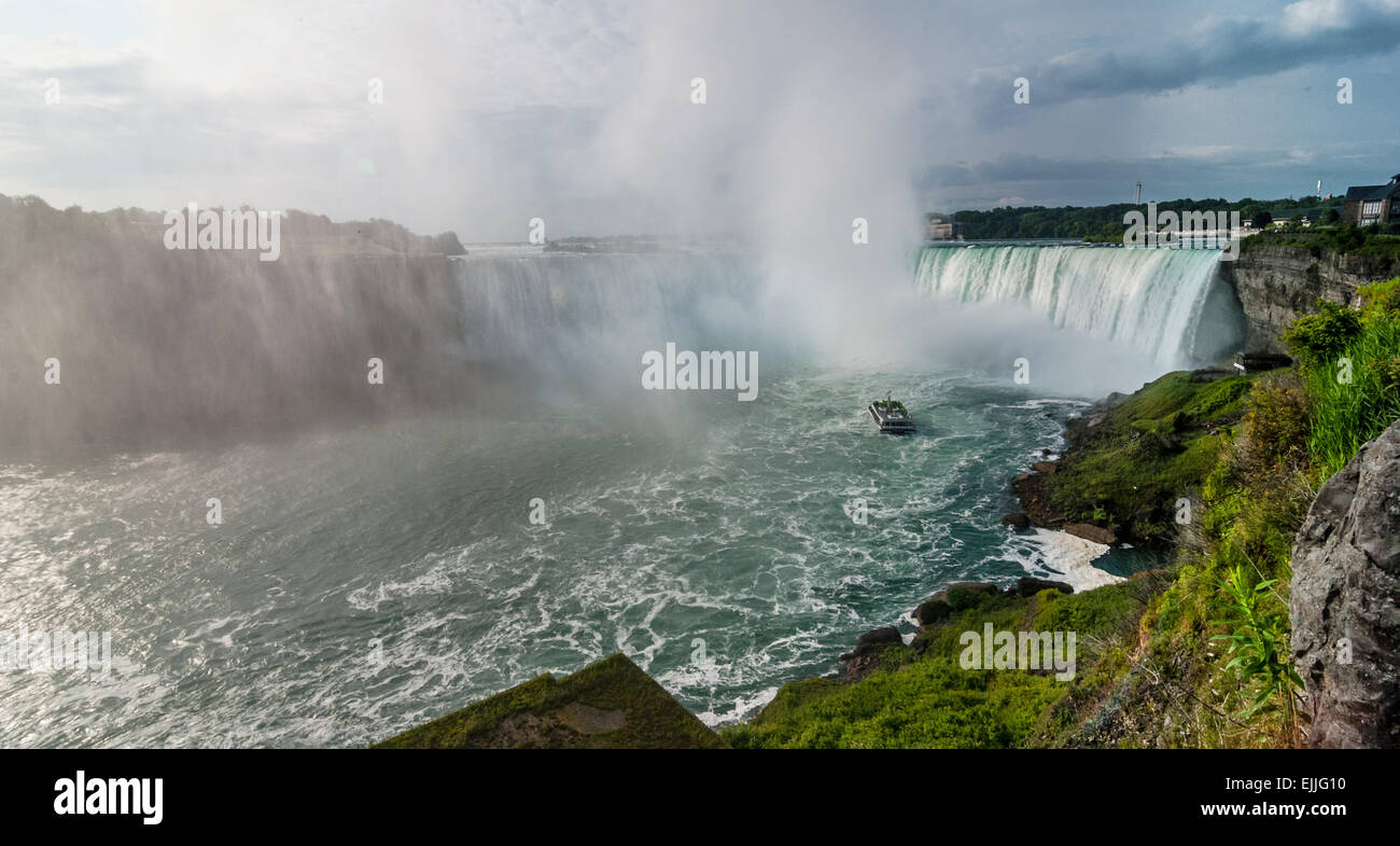 Se mouiller à Niagara Falls à la fin d'octobre. Banque D'Images