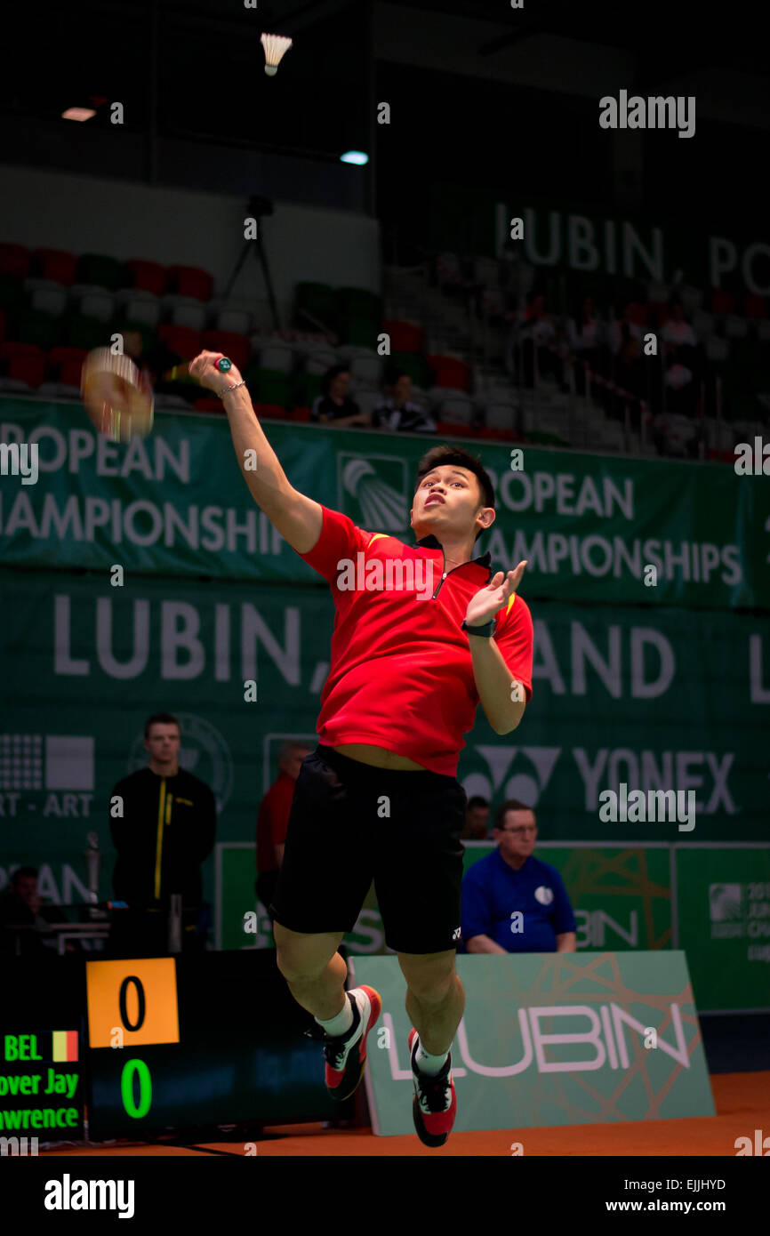 Lubin, Pologne. Mar 27, 2015. Tournoi de badminton en équipe lors des Championnats d'Europe Junior 2015. Match entre la Belgique - Russie. Rover Jay Babatido en action Crédit : Piotr Dziurman/Alamy Live News Banque D'Images