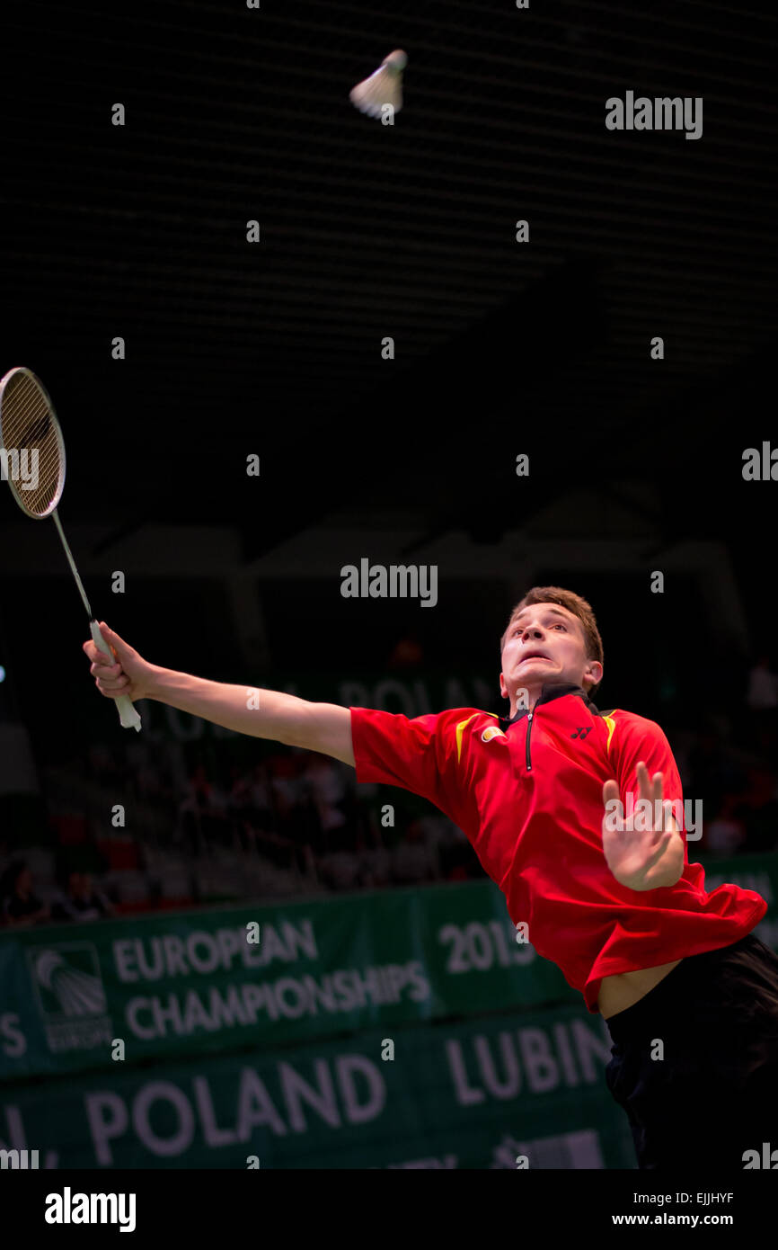 Lubin, Pologne. Mar 27, 2015. Tournoi de badminton en équipe lors des Championnats d'Europe Junior 2015. Match entre la Belgique - Russie. Lawrence De Pauw en action Crédit : Piotr Dziurman/Alamy Live News Banque D'Images