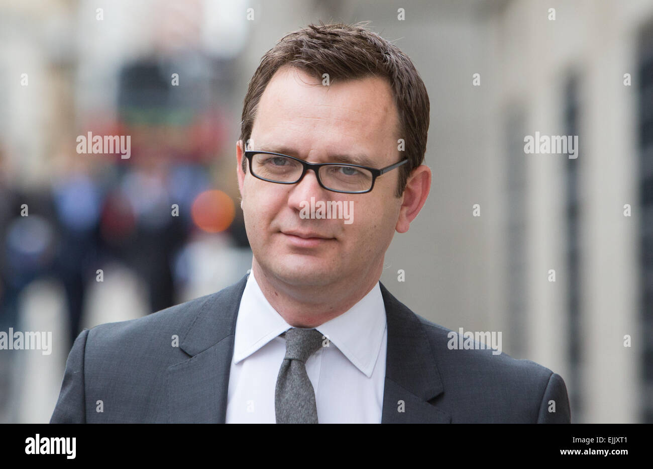 Andy Coulson, ancien rédacteur de l'actualité du monde, arrive à l'Old Bailey pour l'essai de piratage de téléphone Banque D'Images
