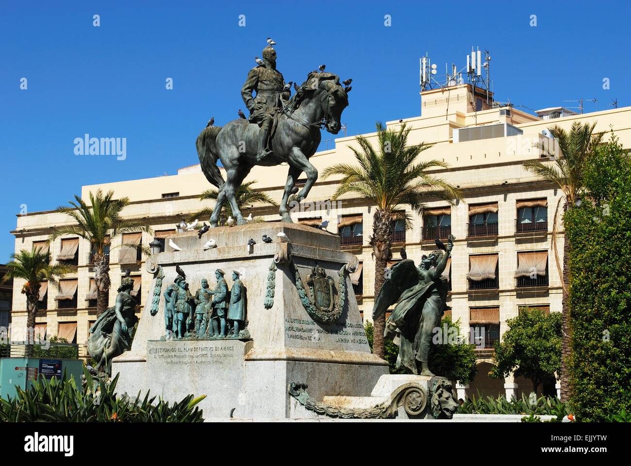 Monument à la Plaza del Arenal, Jerez de la Frontera, province de Cadiz, Andalousie, Espagne, Europe de l'Ouest. Banque D'Images