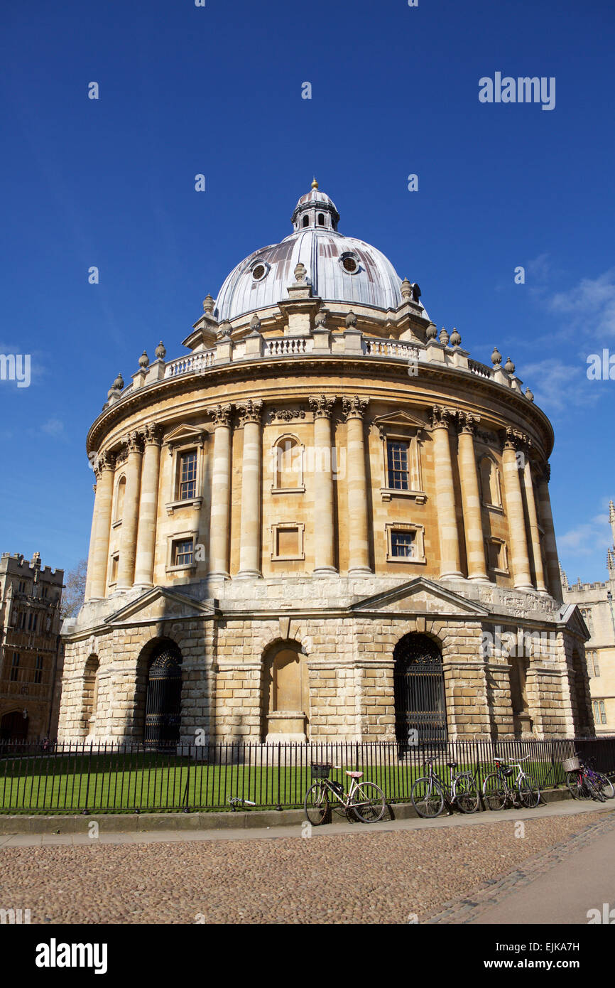 La Radcliffe Camera situé à Oxford en Angleterre accueil de la Bibliothèque scientifique de Radcliffe. Banque D'Images