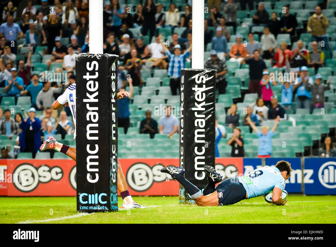 Sydney, Australie - 28 mars 2015 : Le super match de rugby entre les Waratahs et Blues , était un dur combat 23-11 victoire pour les Waratahs de Allianz Stadium de Sydney le 28 mars 2015 à Sydney, Australie. Credit : MediaServicesAP/Alamy Live News Banque D'Images