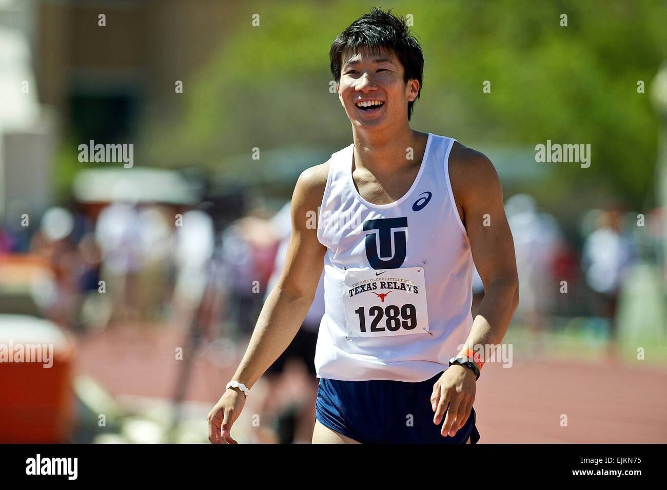 28 mars 2015 : Yoshihide Kiryu # 1289 du Japon gagne du 100 mètres Invitational avec un temps de 9,87 à la 88e Nike Clyde Littlefield Texas Relais, Mike A. Myers Stadium. Austin, Texas. Banque D'Images