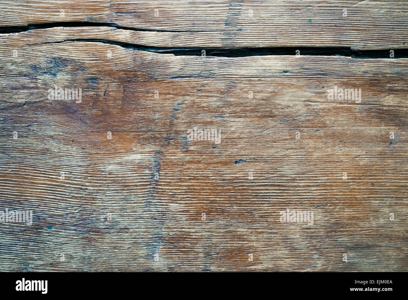 Table en bois patiné antique fond avec big crack sur le dessus Banque D'Images