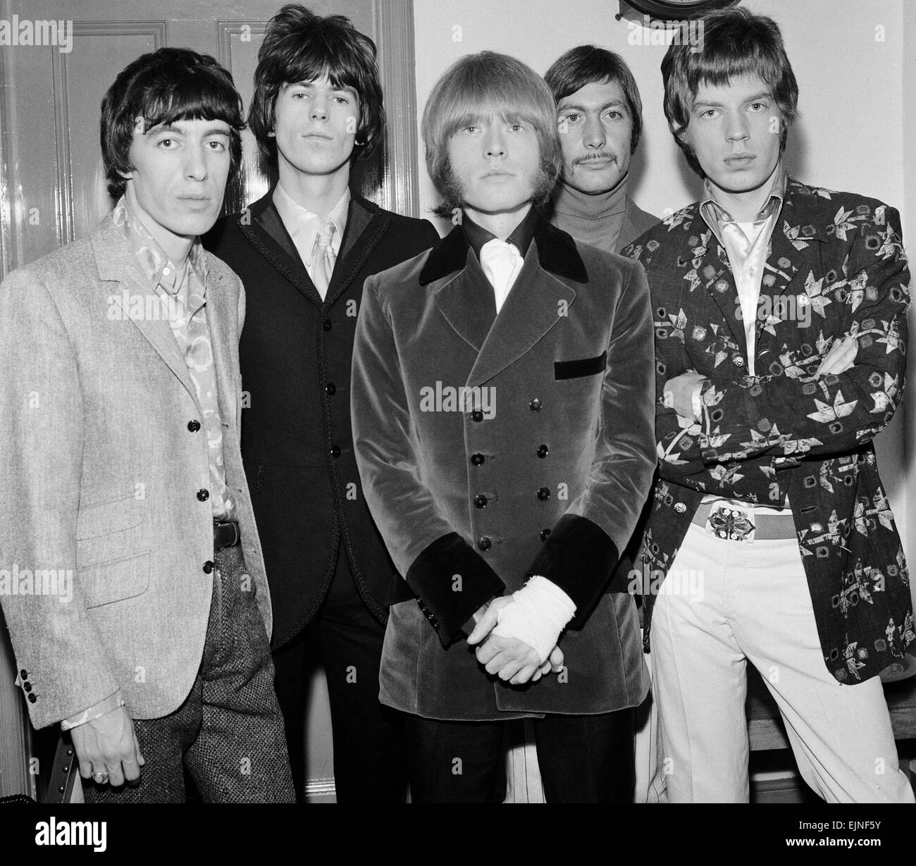Les Rolling Stones au Royal Albert Hall, leur première tournée britannique dans une année. De gauche à droite : Bill Wyman, Keith Richards, Brian Jones, Charlie Watts et Mick Jagger. 23 Septembre 1966 Banque D'Images