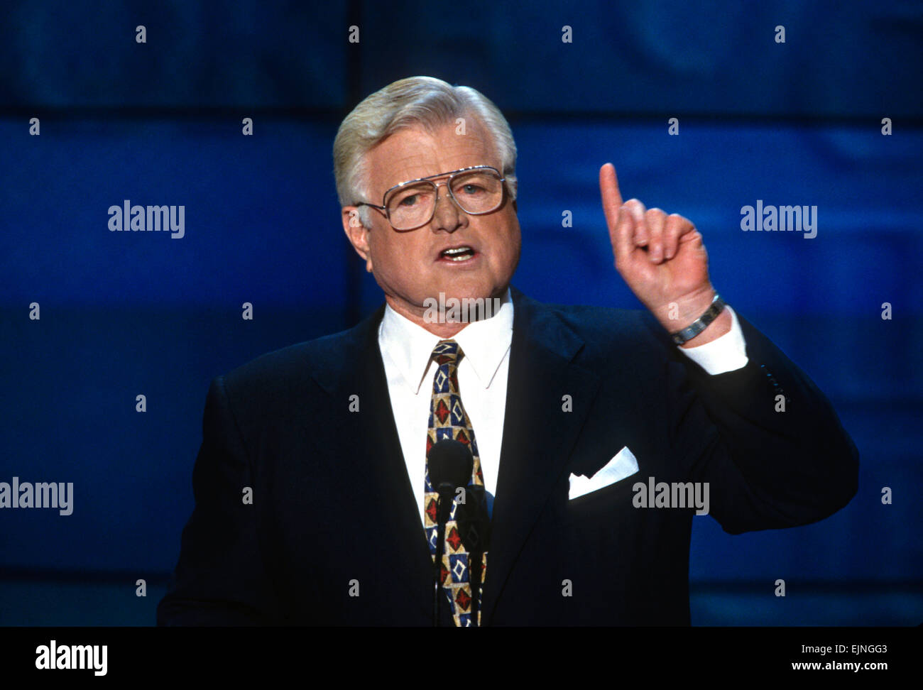 Le sénateur américain Ted Kennedy parle lors de la Convention nationale démocrate de 1996, 29 août 1996 à Chicago, IL. Banque D'Images