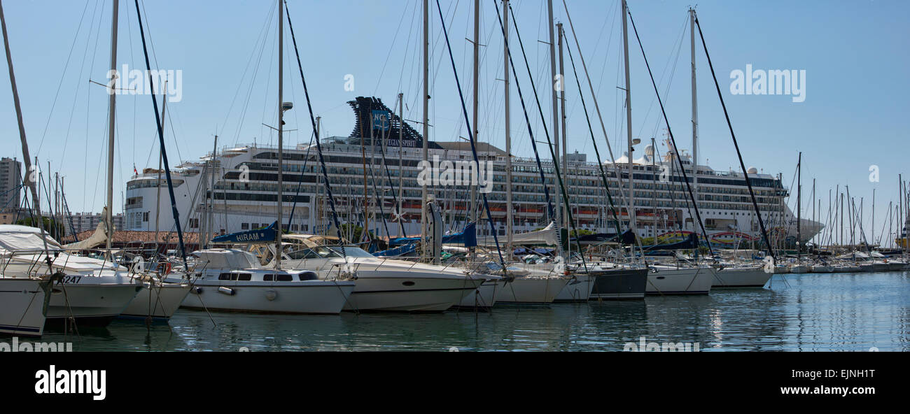Toulon, France. voilier marina cruise ship port panorama 6036 Banque D'Images