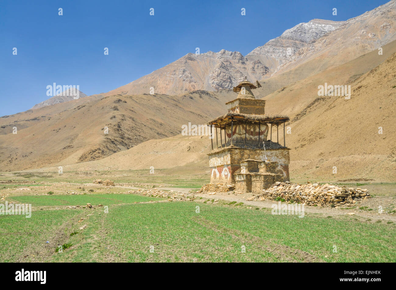 Ancien lieu de culte dans la région du Dolpo au Népal Banque D'Images
