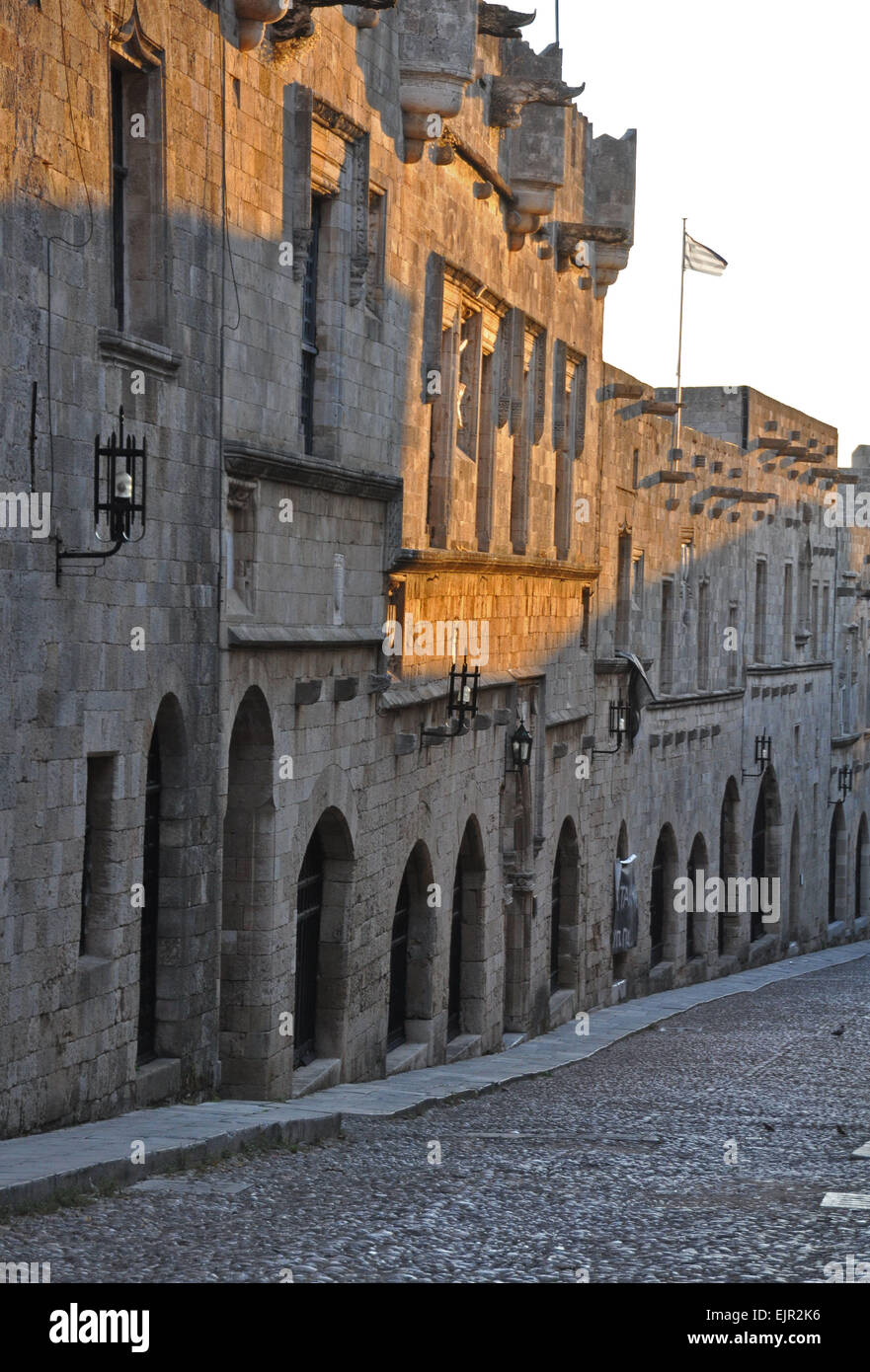 Ippoton. La rue médiévale des chevaliers dans la vieille ville de Rhodes, sur l'île Méditerranéenne grecque de Rhodes. Banque D'Images