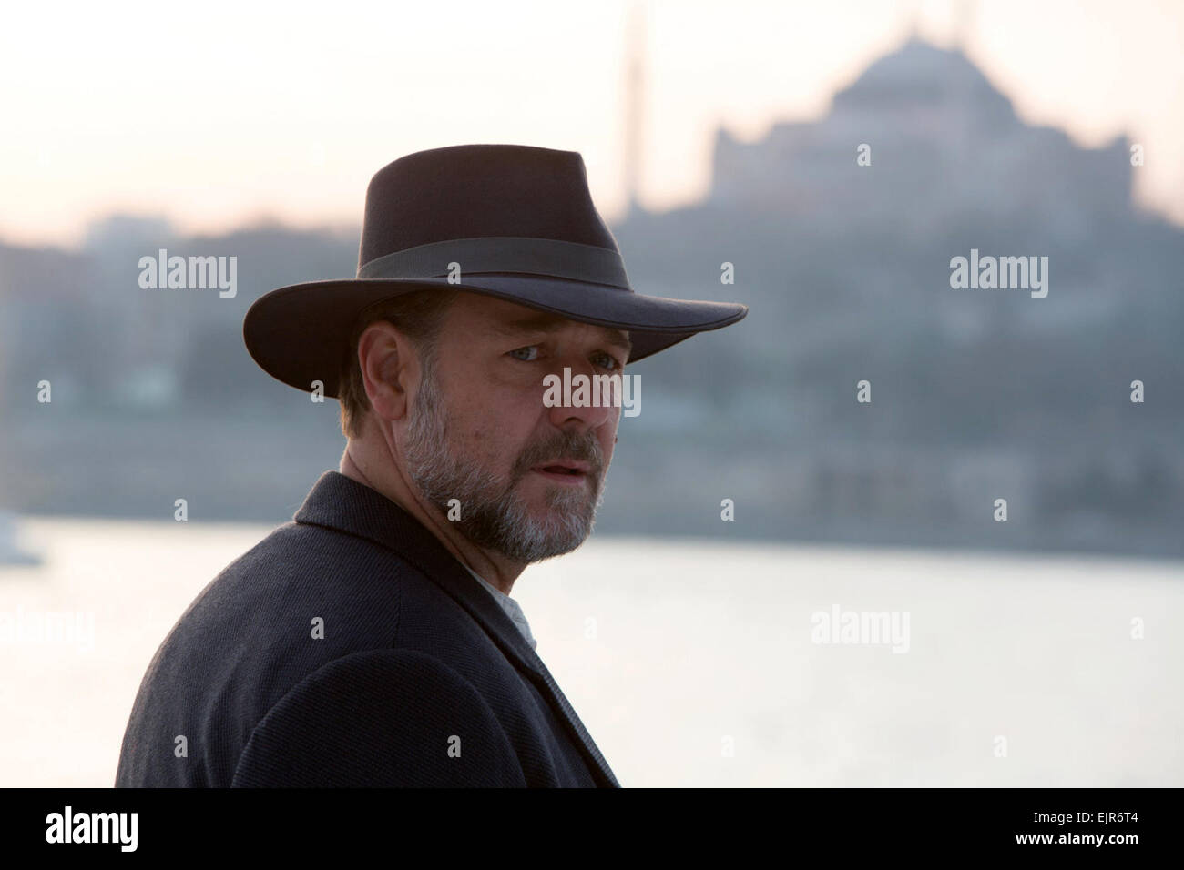 L'eau Devin (publié en Turquie en tant que fils Umut ou le dernier espoir) est un film de fiction dramatique historique réalisé par Russell Crowe. Le scénario, écrit par Andrew Anastasios et Andrew Knight, est basé sur le livre du même nom, écrit par Andrew Anastasios et Dr Meaghan Wilson-Anastasios. Banque D'Images