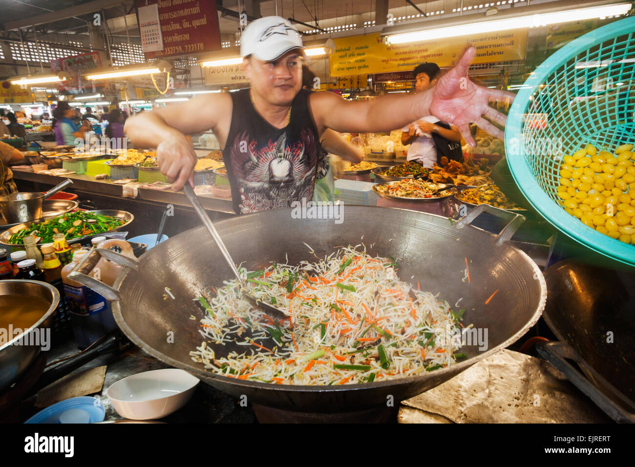 Giant wok Banque de photographies et d'images à haute résolution - Alamy