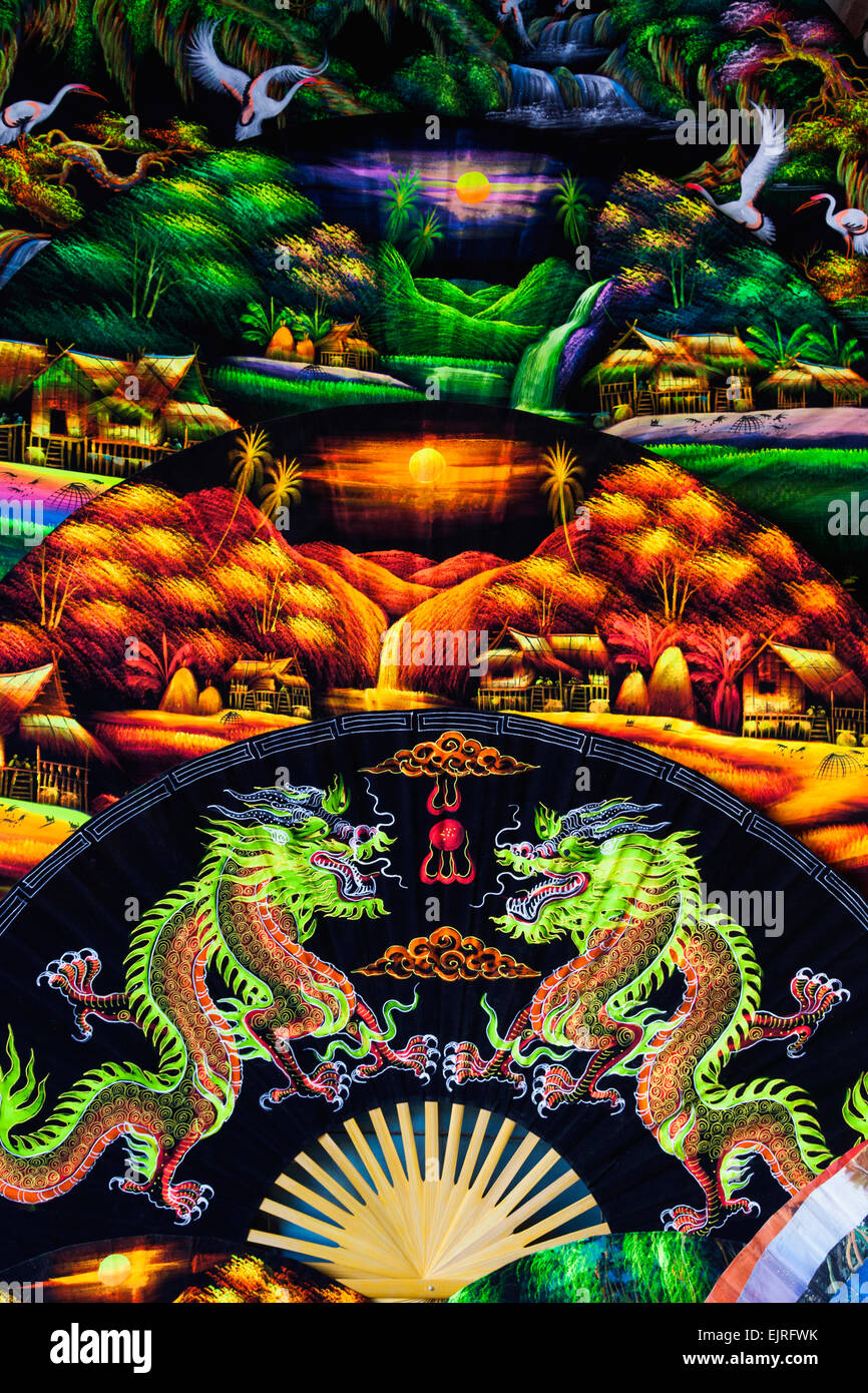 La Thaïlande, Chiang Mai, Borsang Village parapluie géant, l'affichage des Fans Banque D'Images La Thaïlande, Chiang Mai, Borsang Village parapluie géant, l'affichage des Fans Banque D'Images