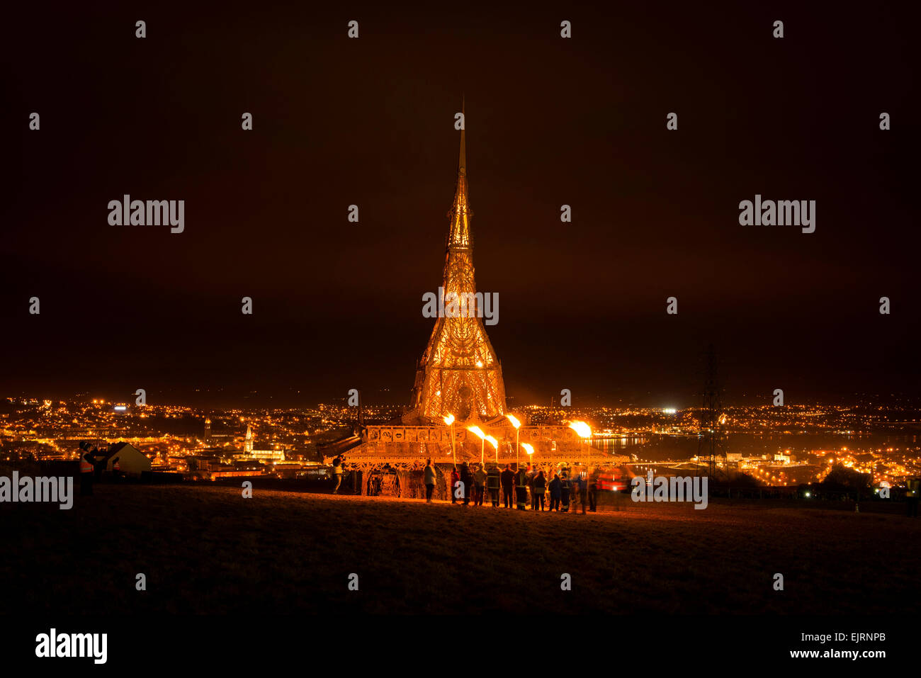 David Best Temple à Derry / Londonderry 2015, l'artichaut, l'Irlande du Nord, l'art, de brûlures, d'incendie, Banque D'Images