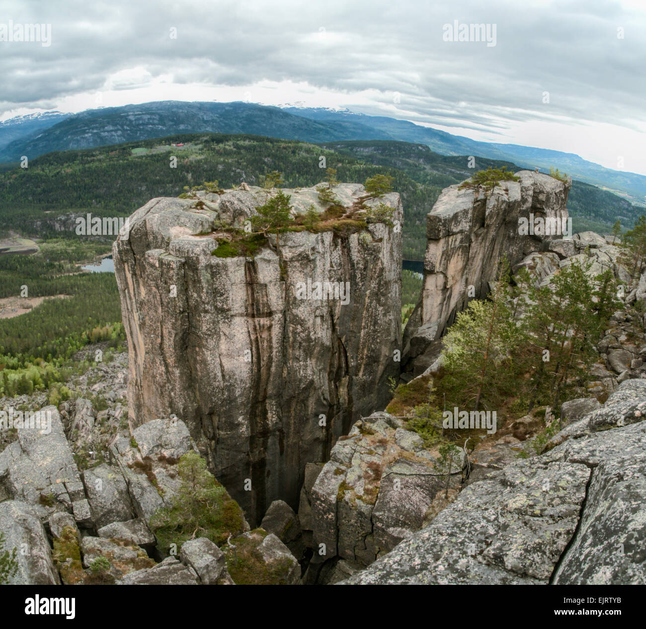 Panorama pittoresque du paysage rocheux dans Gygrestolen, Norvège Banque D'Images