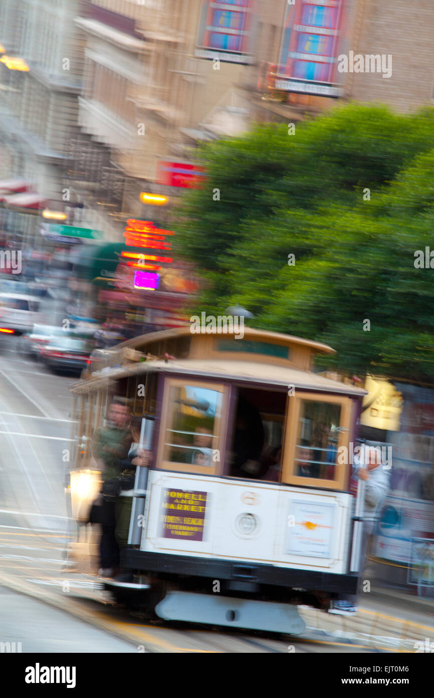 Voiture de la rue historique de San Francisco (Blurred motion) Banque D'Images