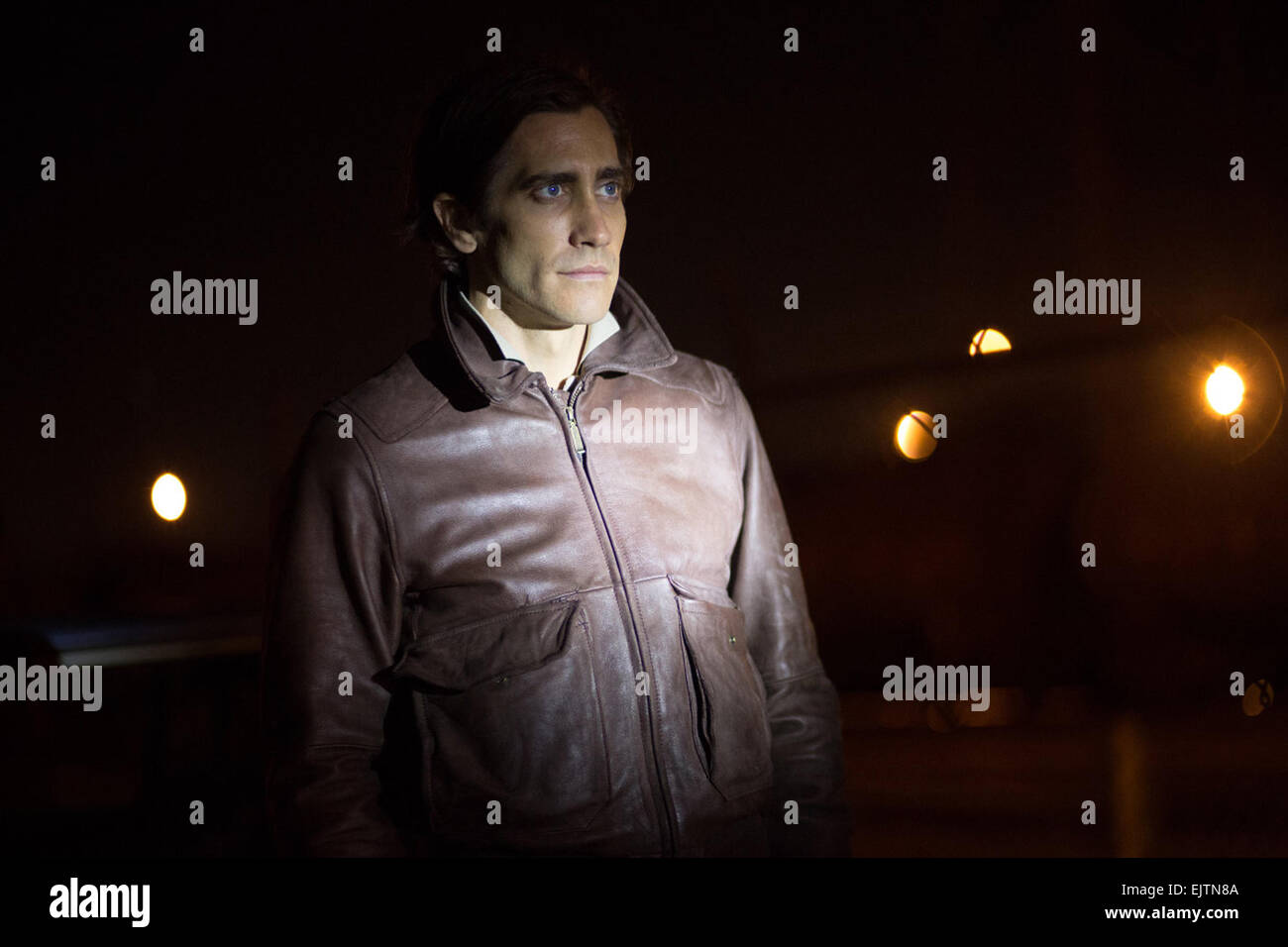 Nightcrawler est un Américain noir 2014 néo-thriller film écrit et réalisé par Dan Gilroy dans ses débuts de réalisateur. Le film stars Jake Gyllenhaal comme un voleur qui commence le tournage avec des accidents et des crimes à Los Angeles et qu'elle vend à chaînes d'informations. Il dispose d''Rene Russo, Riz Ahmed, et Bill Paxton. Banque D'Images