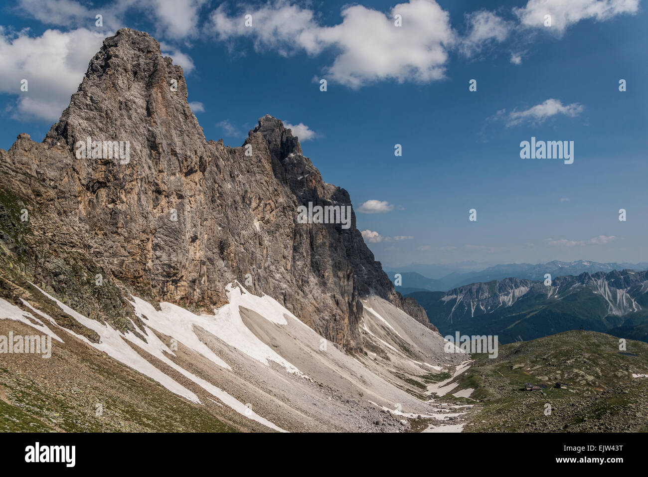 Le Club Alpin Italien administré Tribulaun Hut mountain refuge dans les montagnes Tribulaun dans le Sud Tirol partie des Alpes de Stubai Banque D'Images