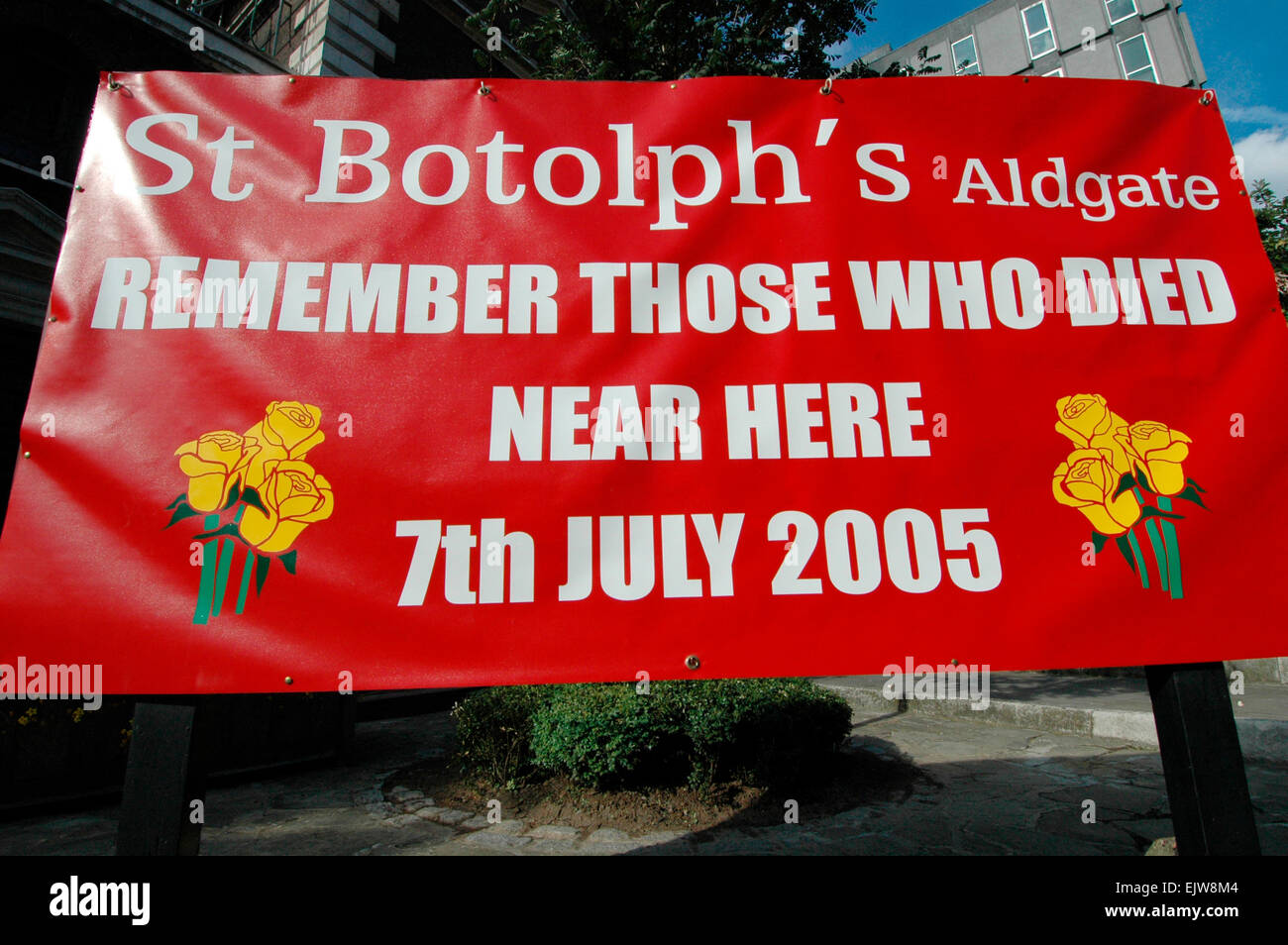 Eglise St Botolph se rappelle les victimes de l'attaque terroriste de métro Aldgate le 7 juillet 2005, Londres, Angleterre - 28 août 2005 Banque D'Images