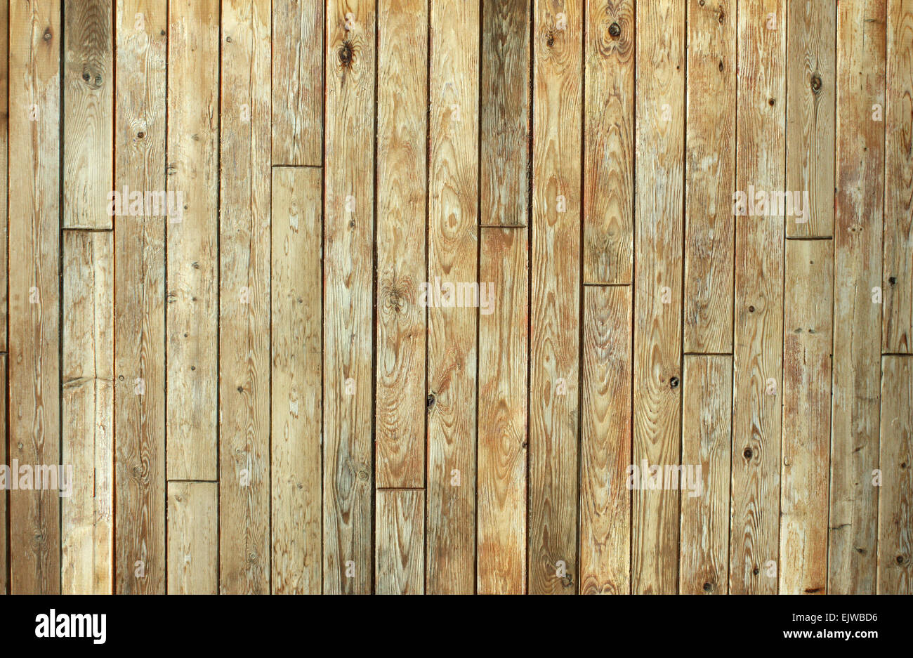 Vieilles planches de bois avec noeuds. Super pour l'arrière-plan de texture et de conception avec le bois. Banque D'Images