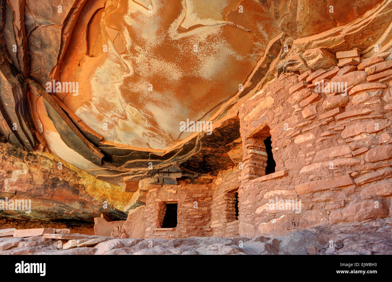 Toit baissé ruines anasazi - Cedar Mesa - Utah Banque D'Images