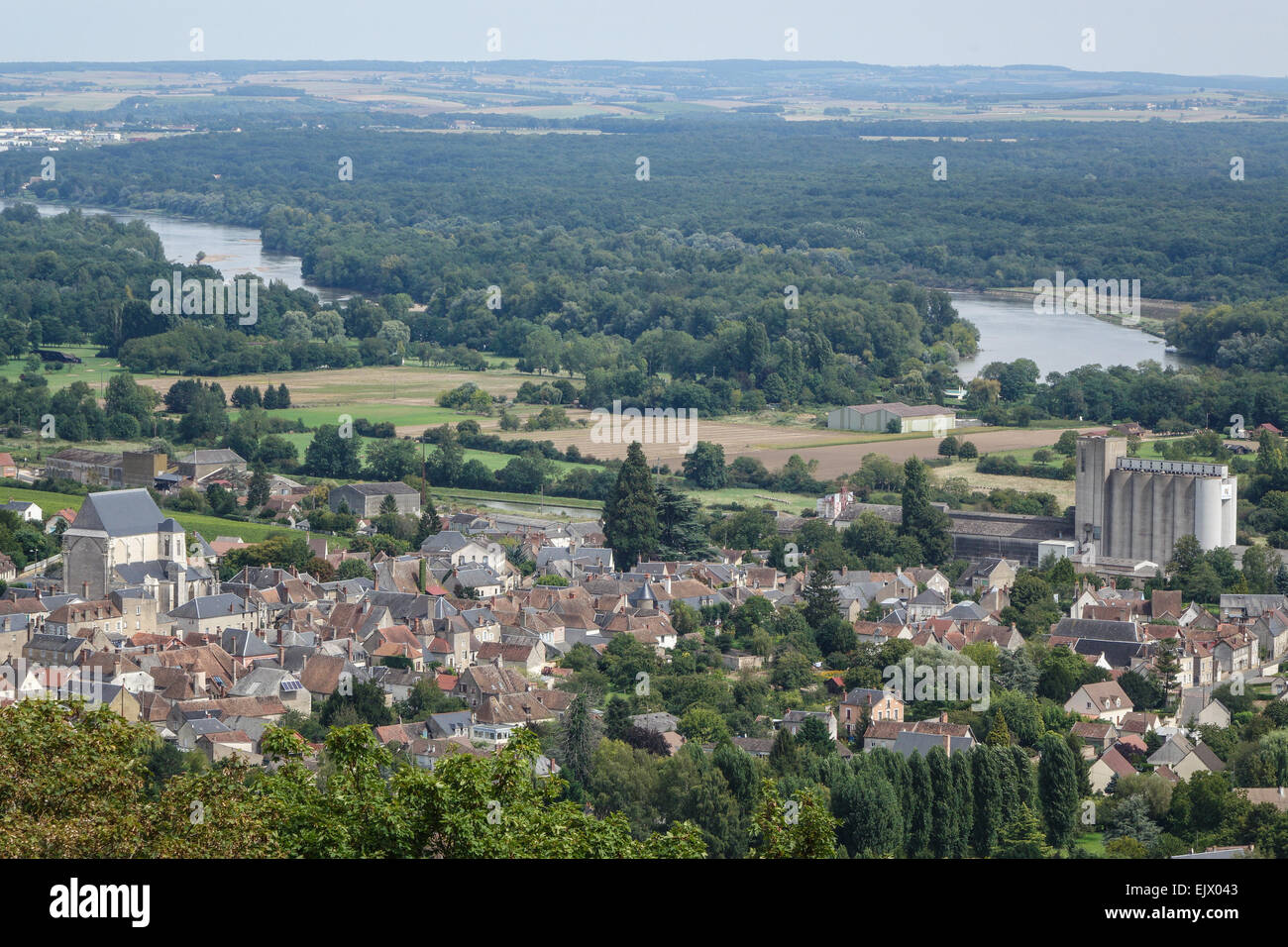 Sancerre est une ville médiévale, commune et canton, située dans le département du centre de la France qui donne sur la Loire. Banque D'Images