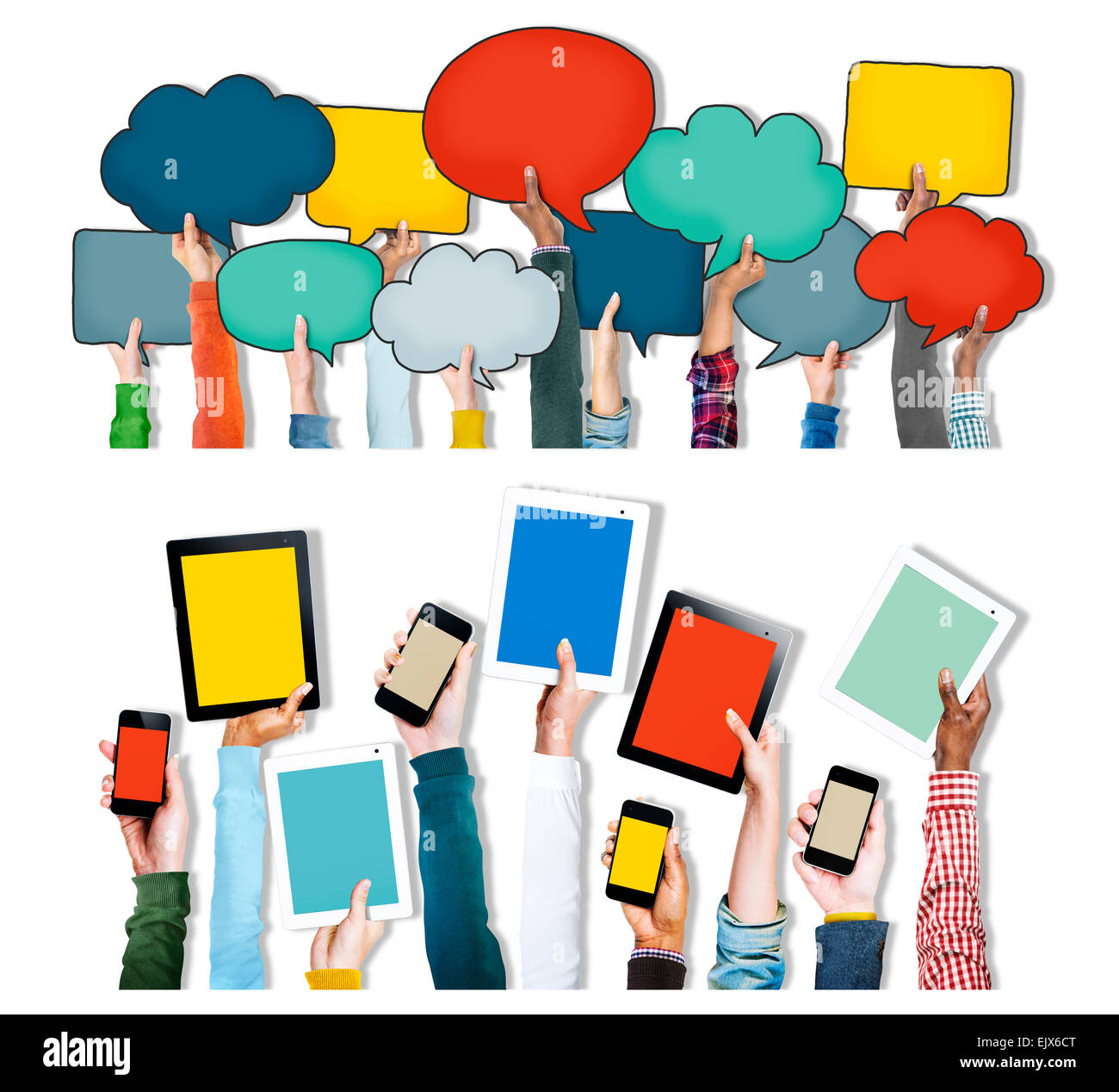 Groupe de mains tenant des appareils numériques et les bulles Banque D'Images