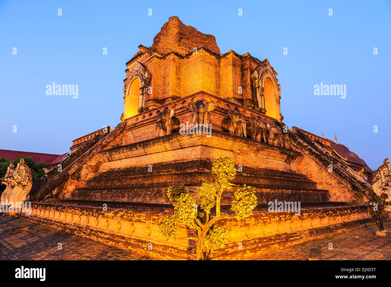 Wat Chedi Luang. Chiang Mai, Thaïlande Banque D'Images