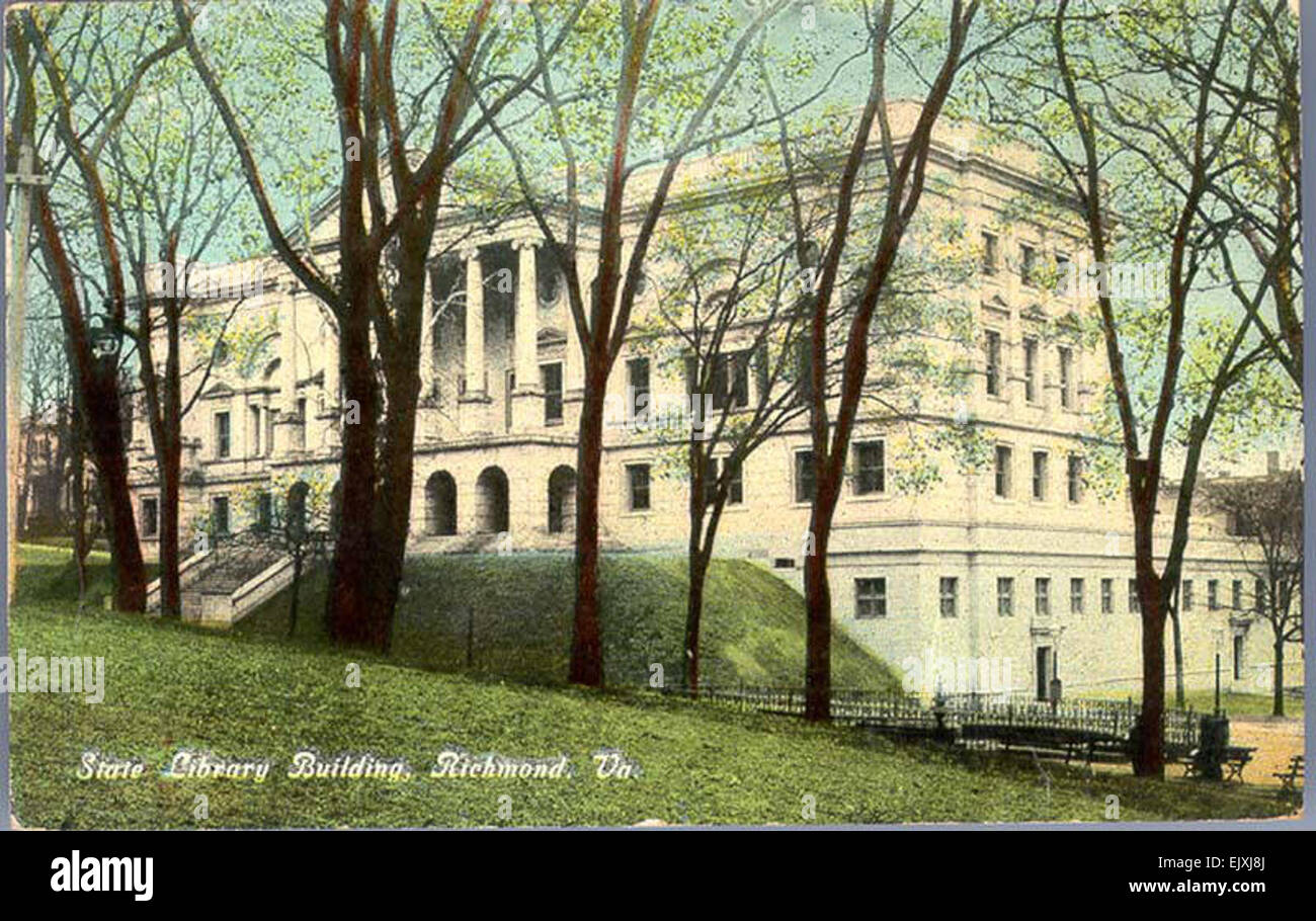 Une collection de plus de 600 cartes postales anciennes présentant Richmond, en Virginie, au début du XXe siècle, mettant en évidence des bâtiments et des structures qui ont depuis été modifiés ou n'existent plus. Banque D'Images