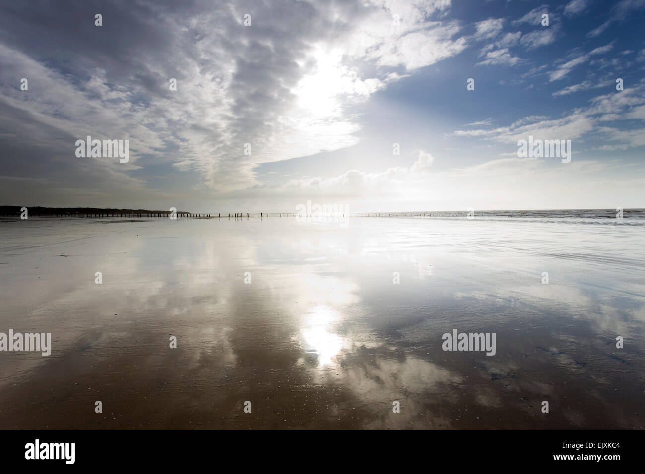 Marée basse sur la plage de chabeuil, au Royaume-Uni. Banque D'Images
