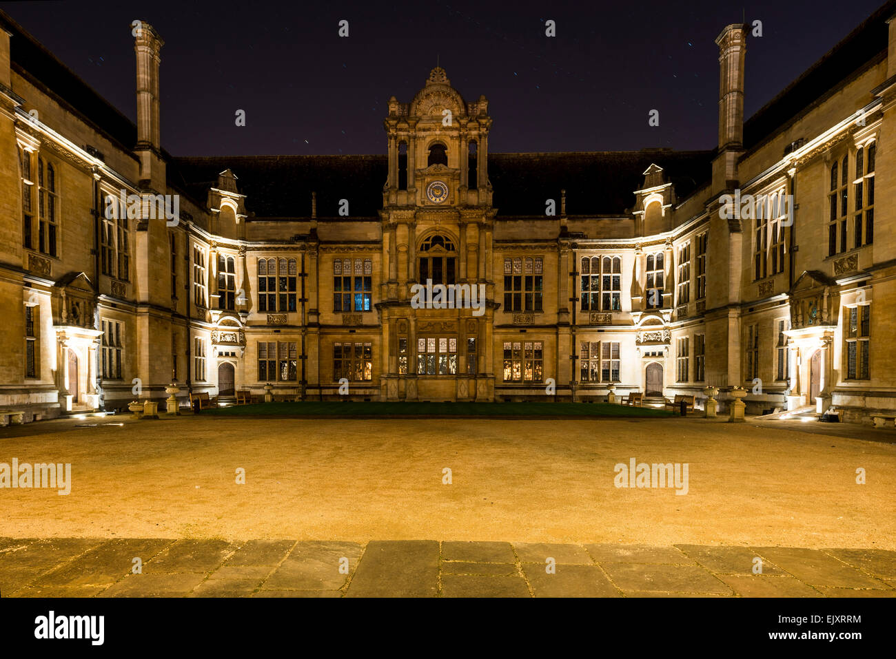 L'examen de l'Université d'Oxford l'école vu la nuit Banque D'Images