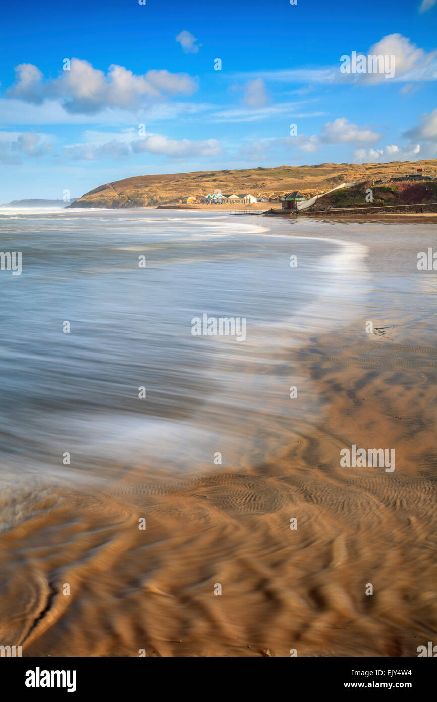 La plage de Rolvenden sur la côte nord des Cornouailles, la photo a été prise à marée haute à la mi février. Banque D'Images