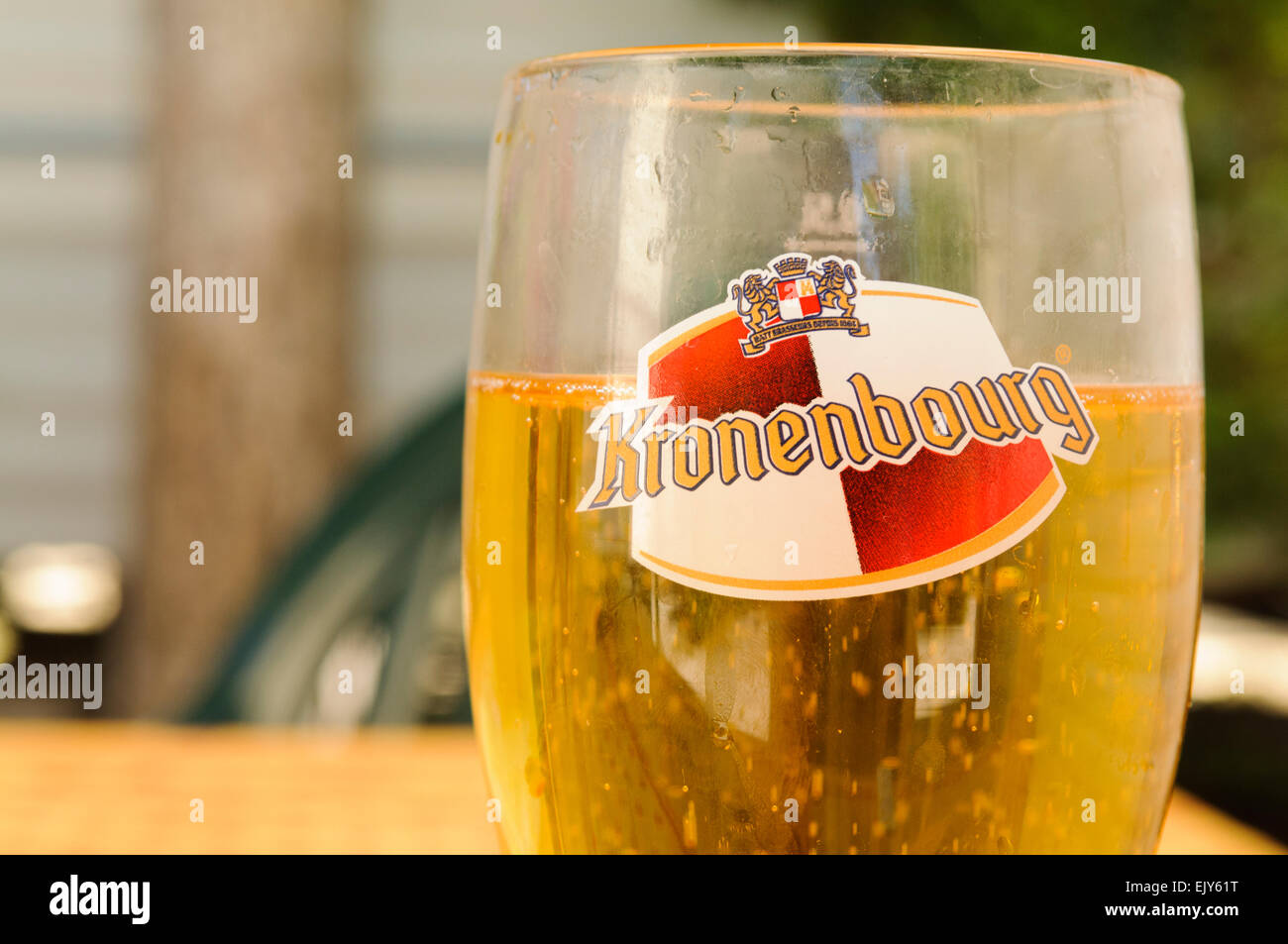 Verre de bière Kronenbourg lager Banque D'Images